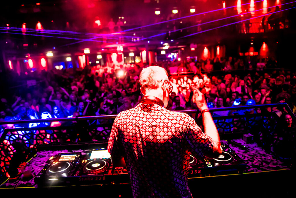 STUDIO 338 - LONDON 24